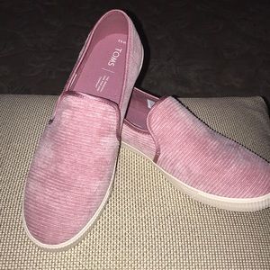 NEW Toms Slip one. Clemente Pink corduroy 9.5